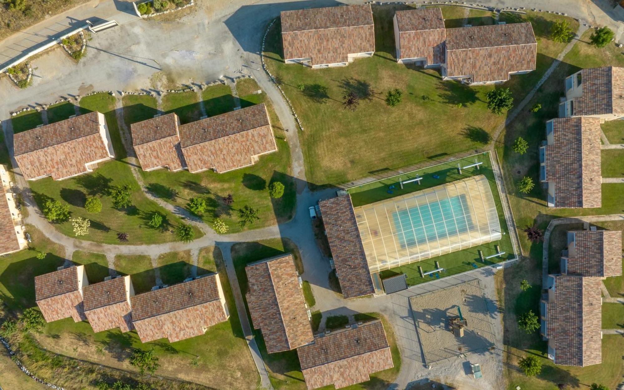 Park & Suites Village Gorges De L'Herault-Cevennes Brissac Eksteriør bilde