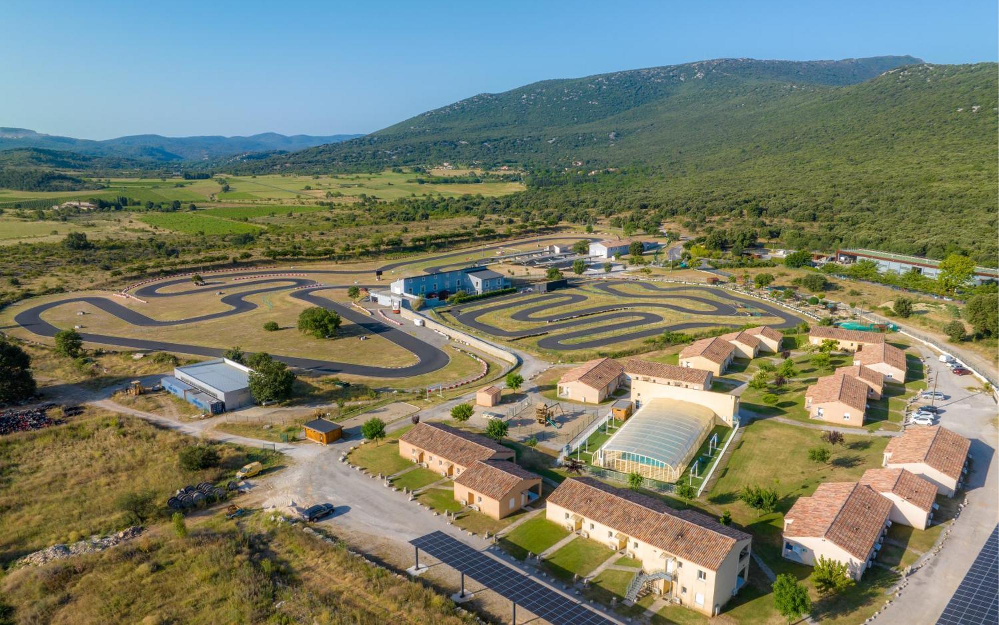 Park & Suites Village Gorges De L'Herault-Cevennes Brissac Eksteriør bilde